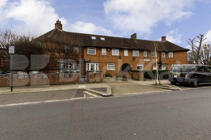 			NEW INSTRUCTION, 4 Bedroom, 1 bath, 1 reception Terraced House			 Wormholt Road, Shepherds Bush